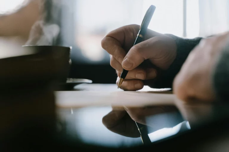 Top Reasons to Hire a Writer for Your Paper This Semester